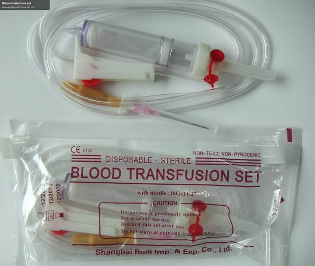 Blood transfuion set