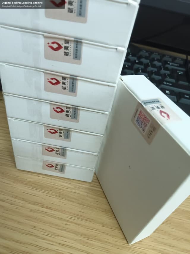 Digonal Sealing Labeling Machine